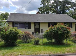 85 Hubbard St, Bloomfield, CT 06002