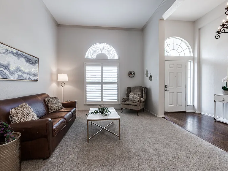 2905 Oak Tree Dr — Photo 12