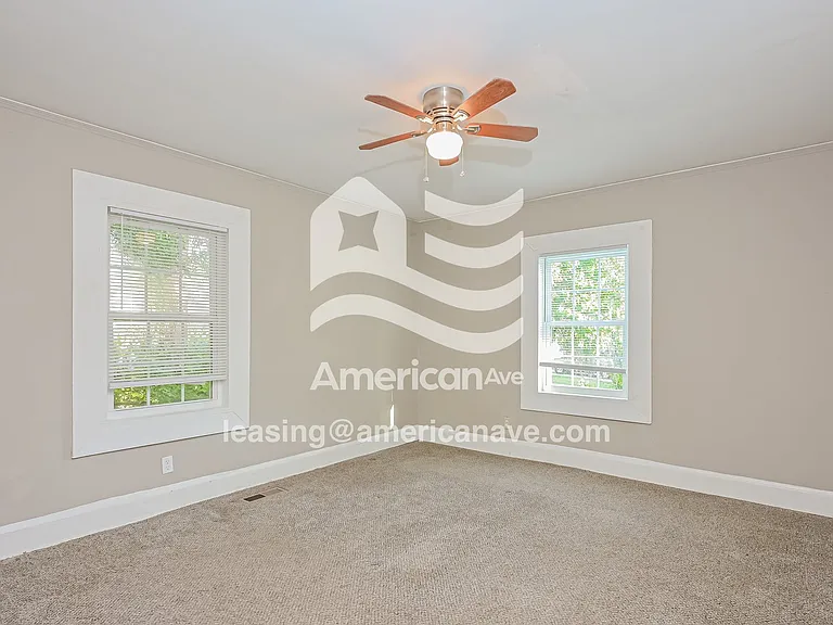 1433079_007_main_bedroom_7.jpg