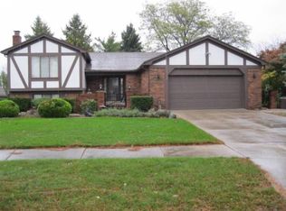 5074 Fedora Dr, Troy, MI 48085