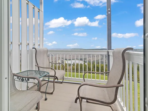 372 Mountain Ldg, Snowshoe, WV 26209