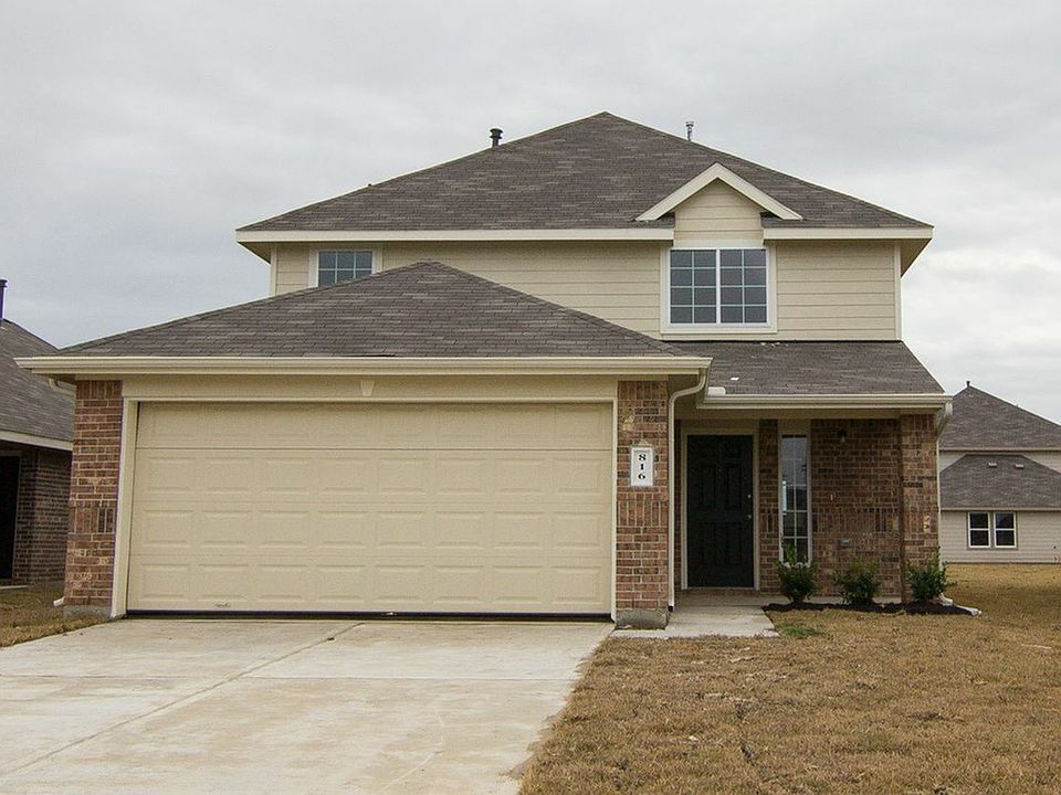 1st image of 816 Canton Grass Ln