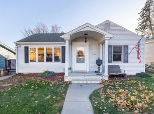 1920 W 3rd St, Dubuque, IA 52001