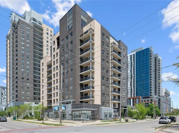 8 Hickory St W #1004, Waterloo, ON N2L 3H6