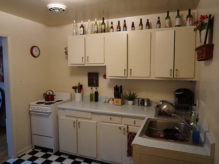 3425 Kensington Avenue — Photo 43