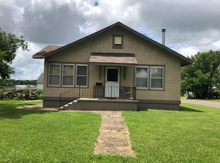 421 N Oakland Ave, Mountain Grove, MO 65711