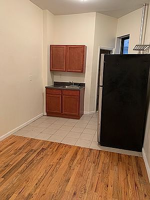 5th image of 528 Flatbush Ave #13
