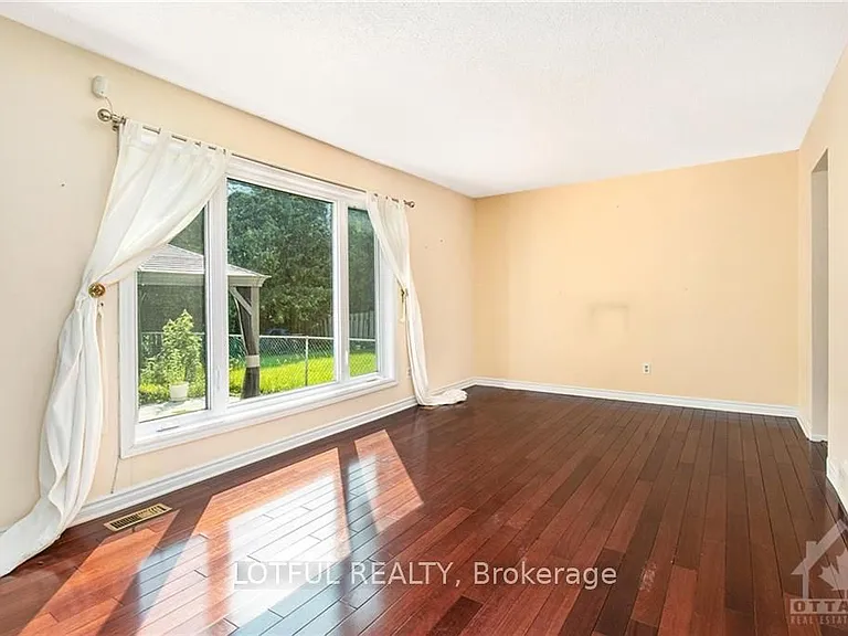 75 Dalehurst Dr #A — Photo 11