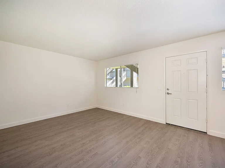 Elan Carlsbad Shores — Photo 18