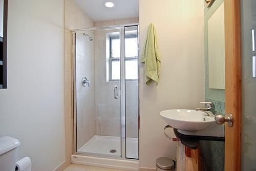 5th image of 5346 S Cornell Ave APT 903