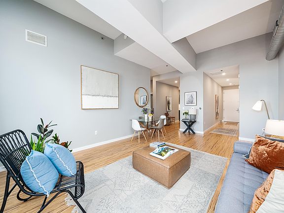 4th image of 232 Pavonia Ave APT 816