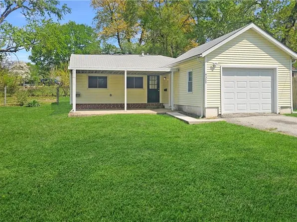 4508 NE 46th St, Kansas City, MO 64117