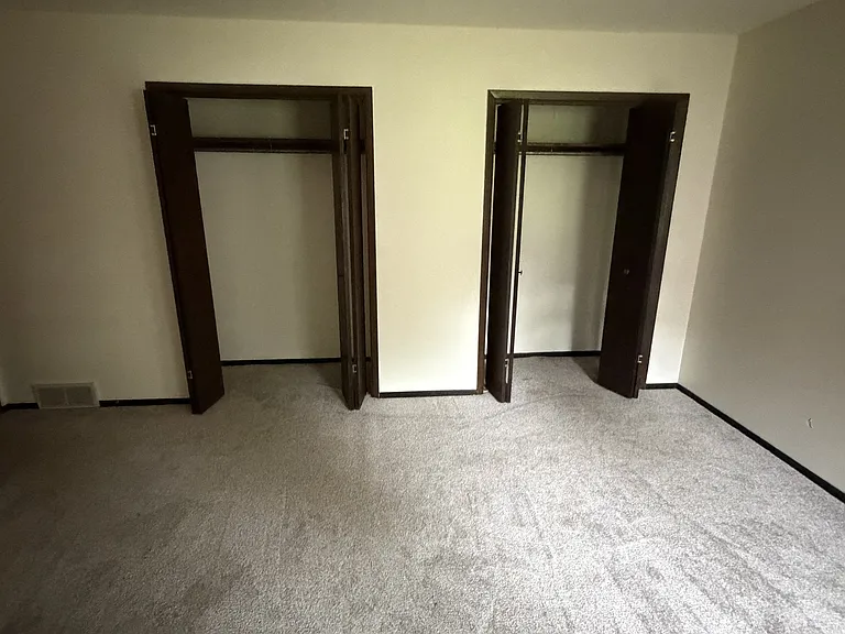 512 Breezy Point Dr #4 — Photo 7
