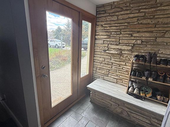 3rd image of 6516 Green Ridge DRIVE