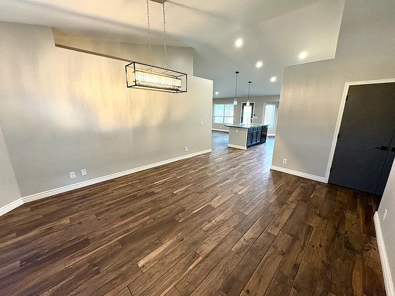 2866 E Toledo Ct — Photo 4