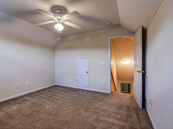 5th image of 301 Baltica Ln