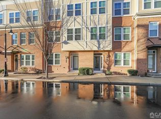 14 Fleet St, North Brunswick, NJ 08902
