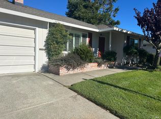 6553 Meadowridge Dr, Santa Rosa, CA 95409