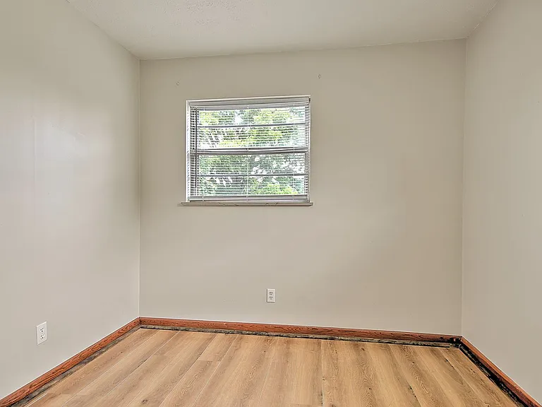 945 Bishop Loop — Photo 12