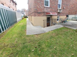 151-81 19th Ave, Whitestone, NY 11357