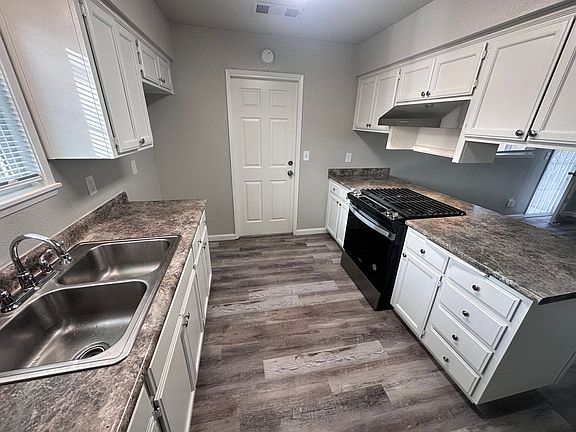 2nd image of 10832 W Moor Ct