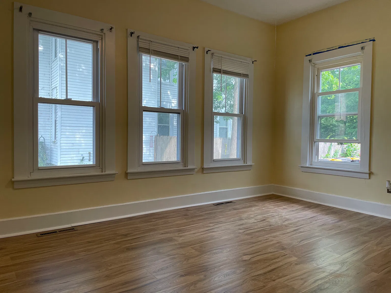 2 bed, 980 sqft, $2,500 — Photo 1