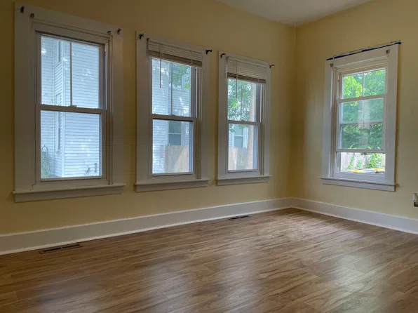 7 Deloss St Floor 1, Framingham, MA 01702