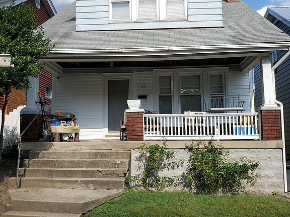 HOUSE FOR RENT .... Available December 1st 2 Bedroom HOUSE in BELLEVUE With Central Air 4 Blocks To The River & 2 Blocks To Krogers 2 Bedrooms, 1 Bath - Upstair Living Room, Dining Room, Kitchen - First Floor Full Unfinished Basment, Large Front Porch, S