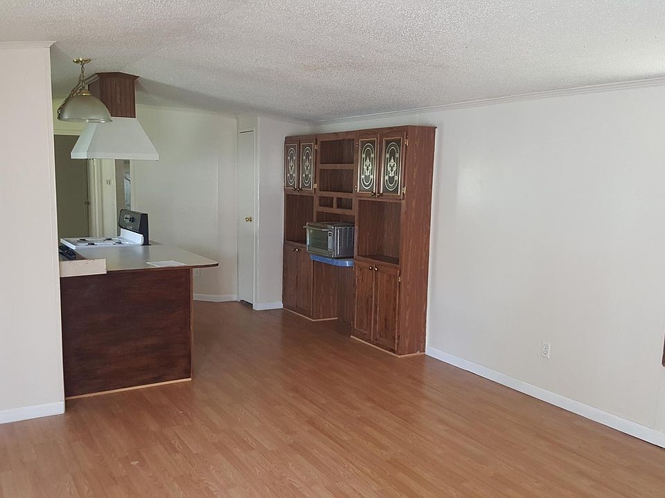 2nd image of 89 Circle Creek Ln