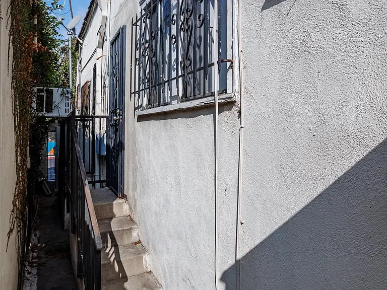 1410 Micheltorena St #1/4 — Photo 18