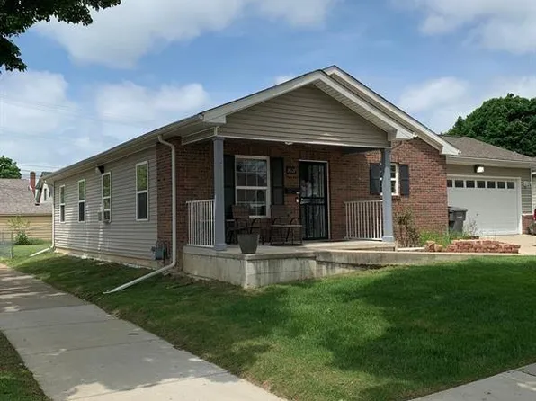 7607 Neckel St, Dearborn, MI 48126
