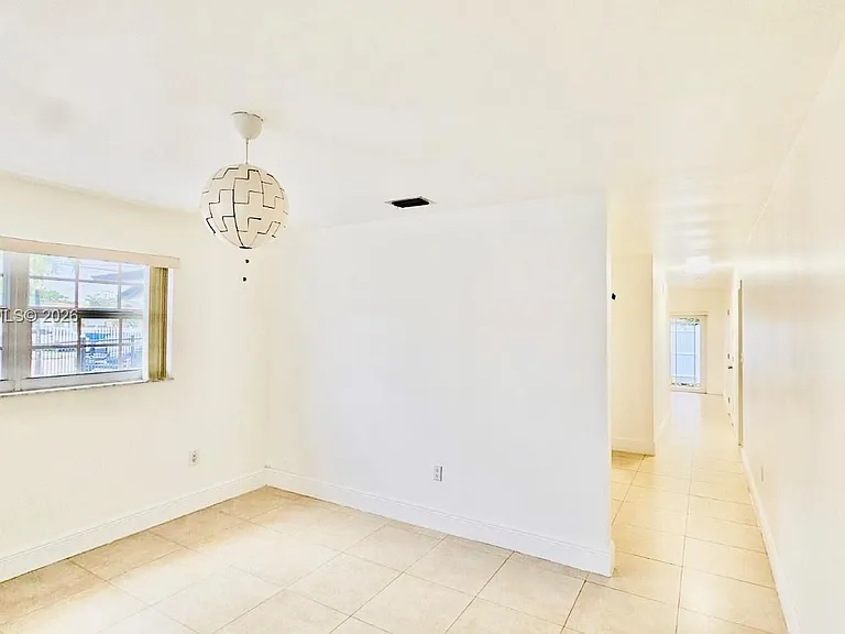 3160 SW 25th Ter — Photo 10