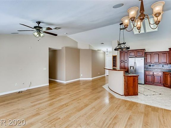 4th image of 3212 Knight Hill Pl