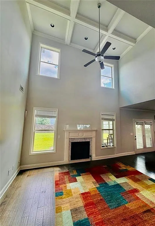 5 bed, 4.0 bath, 3331 sqft, $3,595 — Photo 2