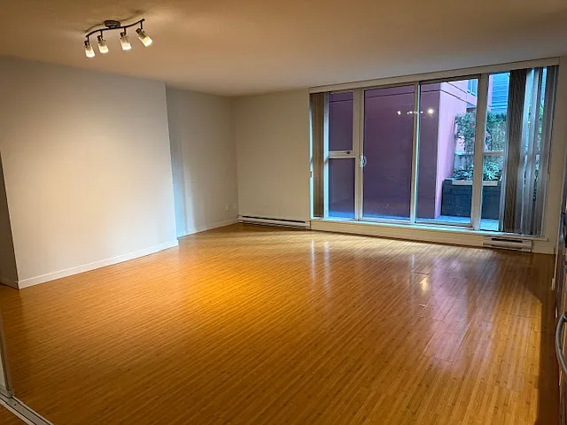 168 Powell St #205 — Photo 16