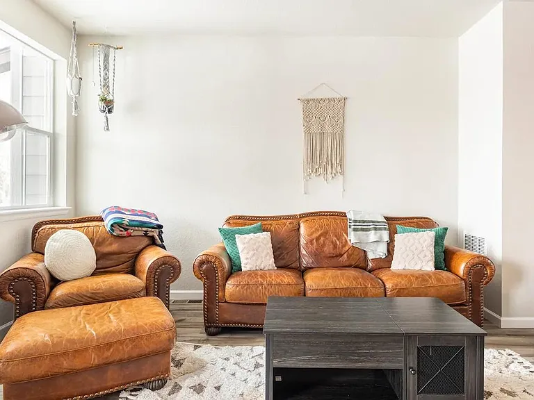 1340 Hoyt St #4 — Photo 1
