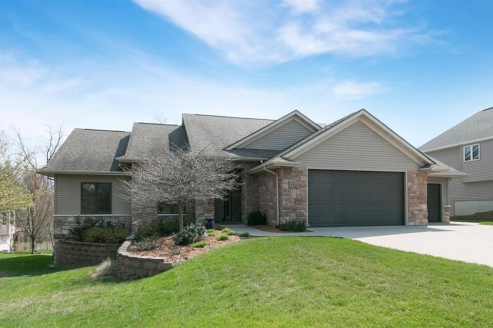 1st image of 2105 Oakdale Ct