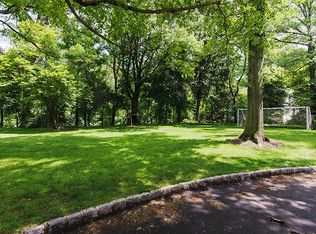 Blackburn Place, Summit, NJ 07901