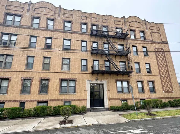 1111 - Trefoil Manor, 1111-1113 Kennedy Blvd APT D1, Bayonne, NJ 07002