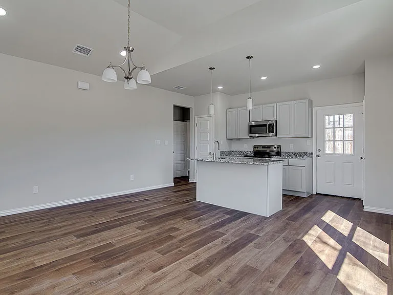 1649 E Terrell Ave — Photo 22