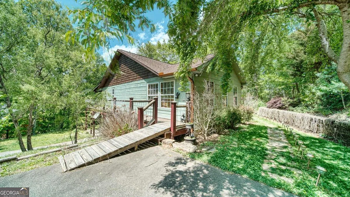 2 bed, 3.0 bath, 1836 sqft, $2,450 — Photo 2