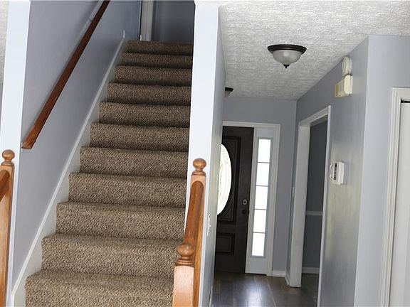 4th image of 3950 Willowmeade Dr