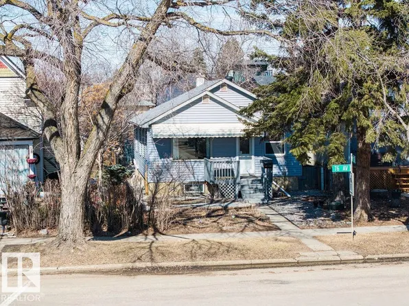 8736 76th Ave NW, Edmonton, AB T6C 0J5