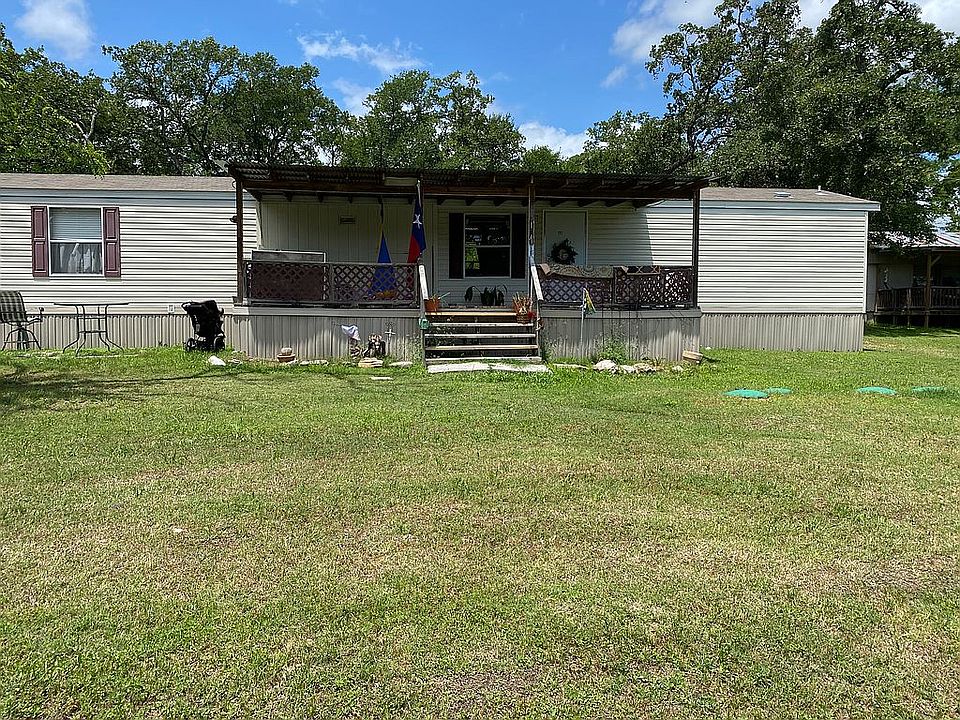 2nd image of 111 Hill Loop Rd
