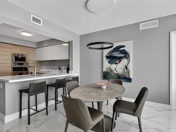 300 Sunny Isles Blvd #4-804, Sunny Isles Beach, FL 33160