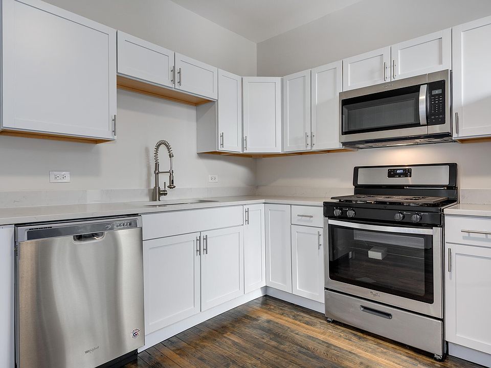 1st image of 4143 W Cornelia Ave #2