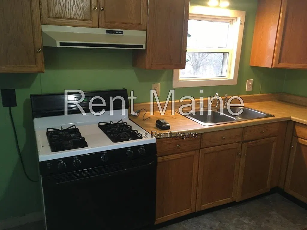 2 bed, 1.0 bath, $1,200 — Photo 2