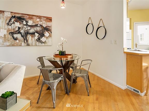 5th image of 6814 Oswego Place NE #B