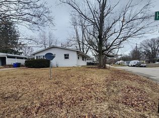 36 Higdon Dr, Decatur, IL 62521