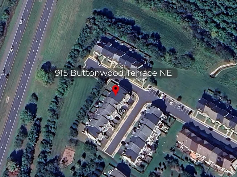 915 Buttonwood Ter NE — Photo 2